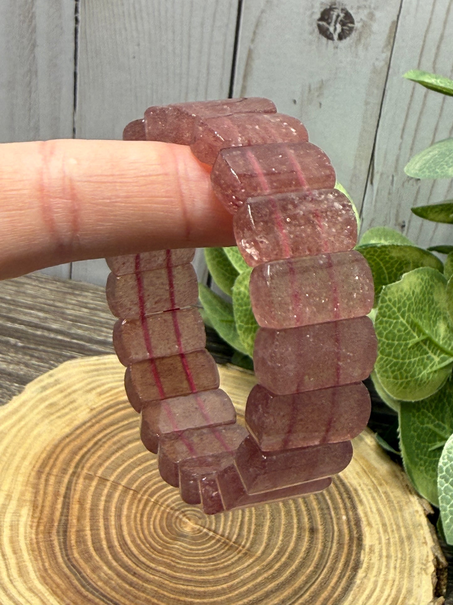 Strawberry Quartz Bangle Style - Bracelet