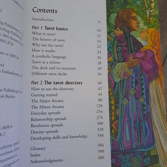 The Tarot Bible: The Definitive Guide to the Cards and Spreads (Volume 7)