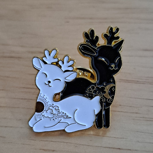 Deer Ying Yang Pin