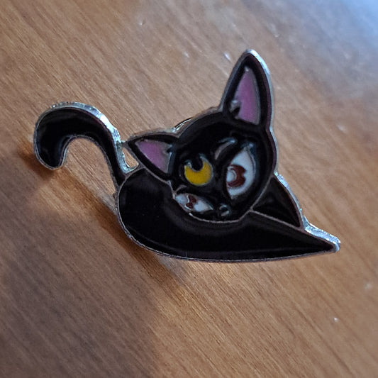 Luna, Sailor Moon Pin