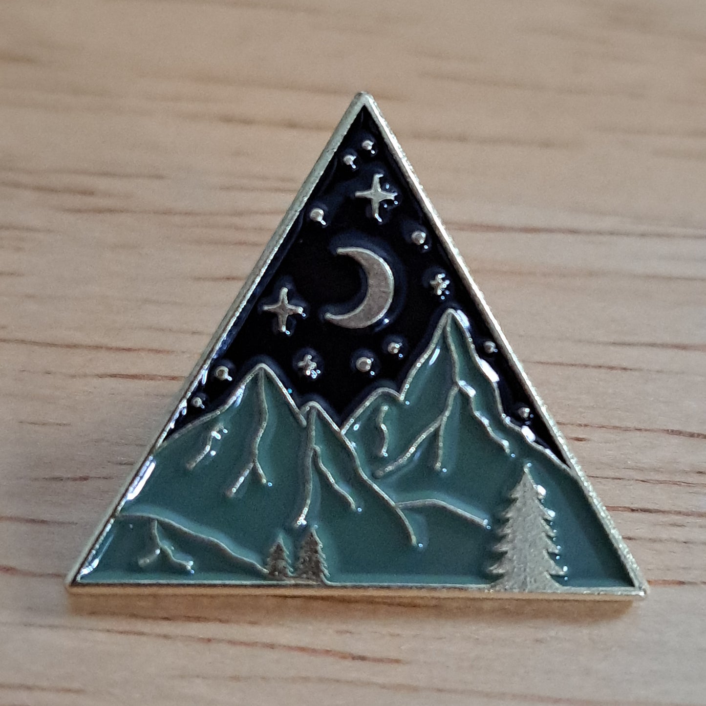 Mountain Scene, Triangle Pin