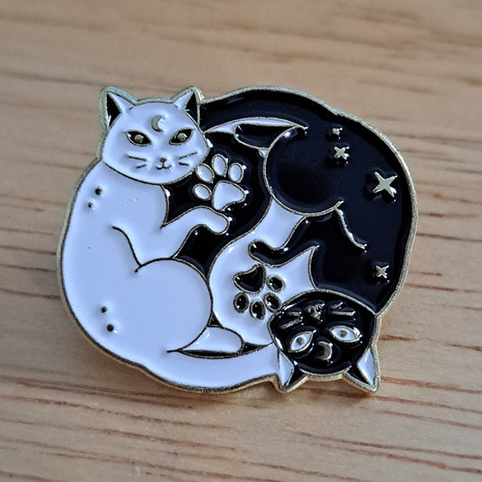 Cat Ying/Yang Pin