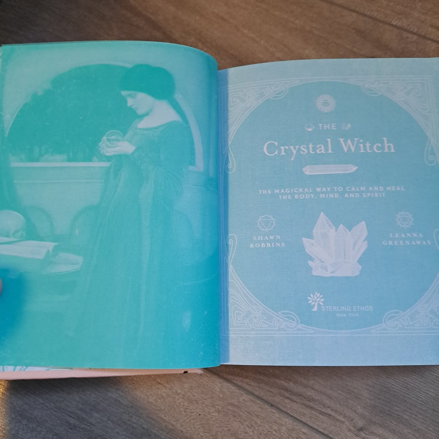 The Crystal Witch: The Magickal Way to Calm and Heal the Body, Mind, and Spirit