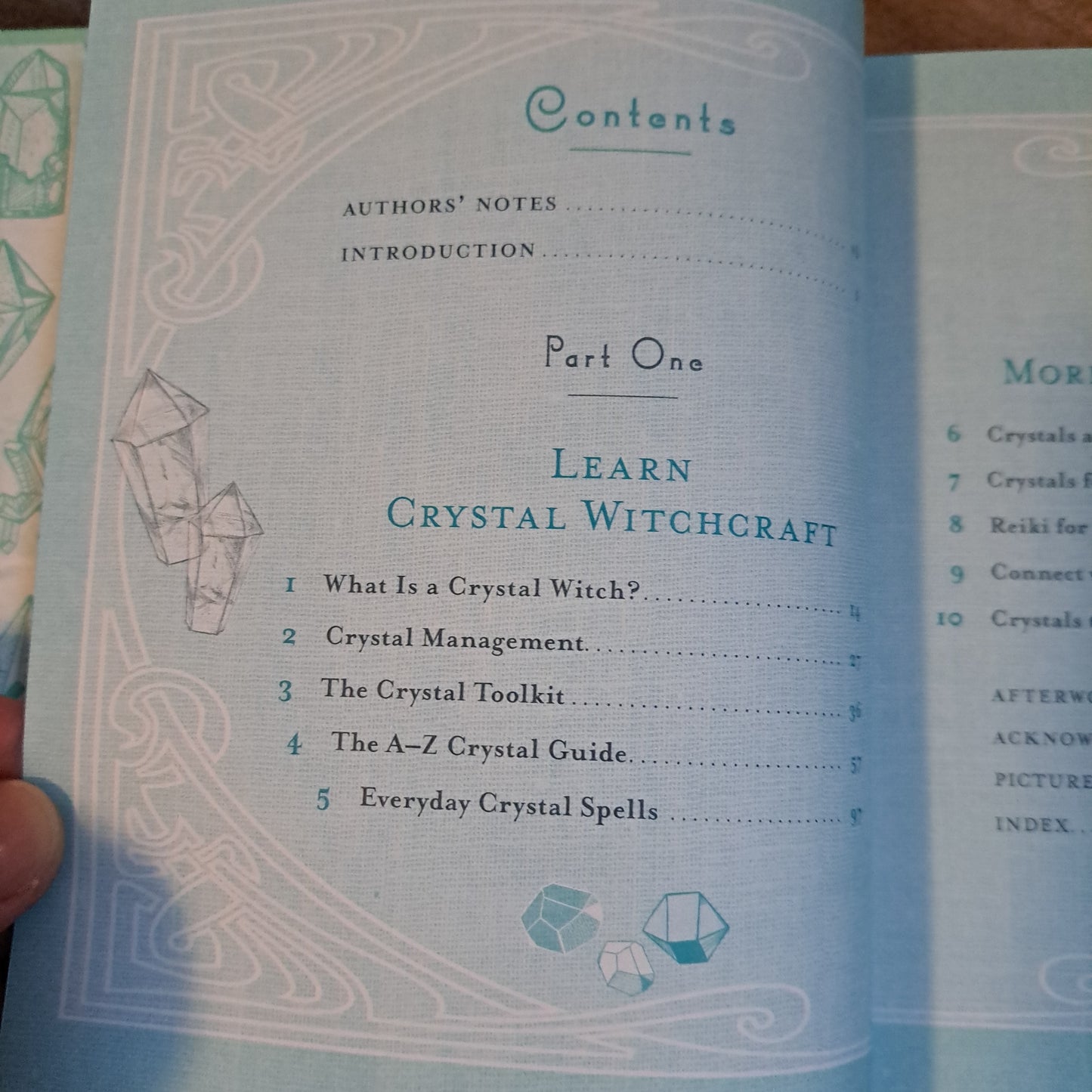 The Crystal Witch: The Magickal Way to Calm and Heal the Body, Mind, and Spirit