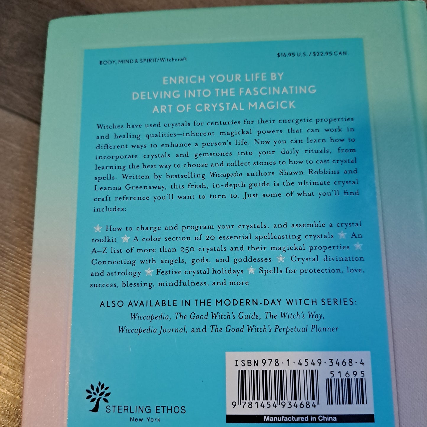 The Crystal Witch: The Magickal Way to Calm and Heal the Body, Mind, and Spirit