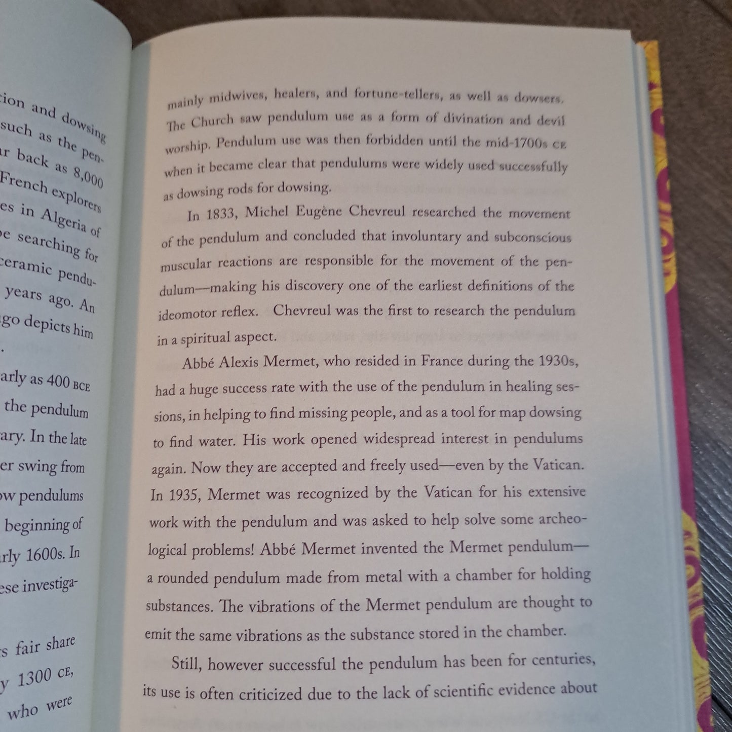 Pendulums: An Introduction to Pendulum Divination (A Little Bit of, Bk. 17)