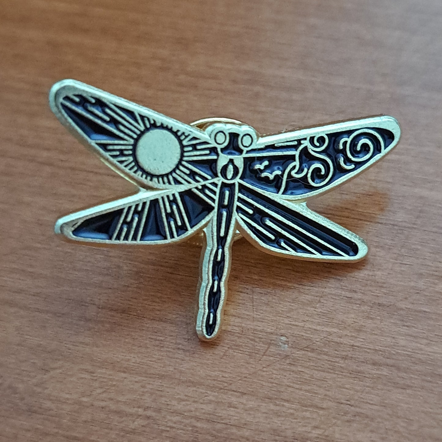 Dragonfly Sun on Wing Pin