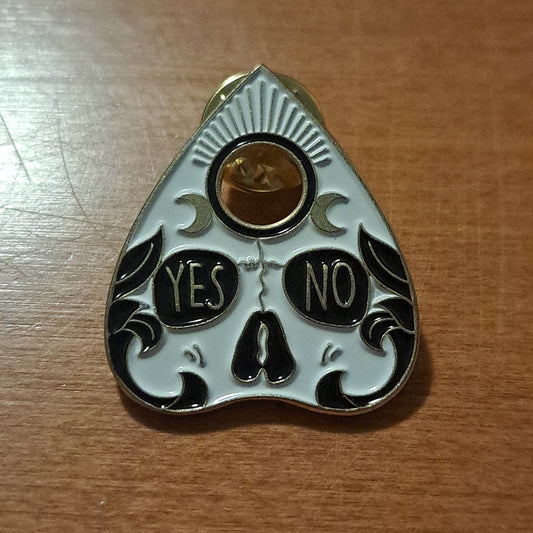 Planchette Yes No Skull Pin