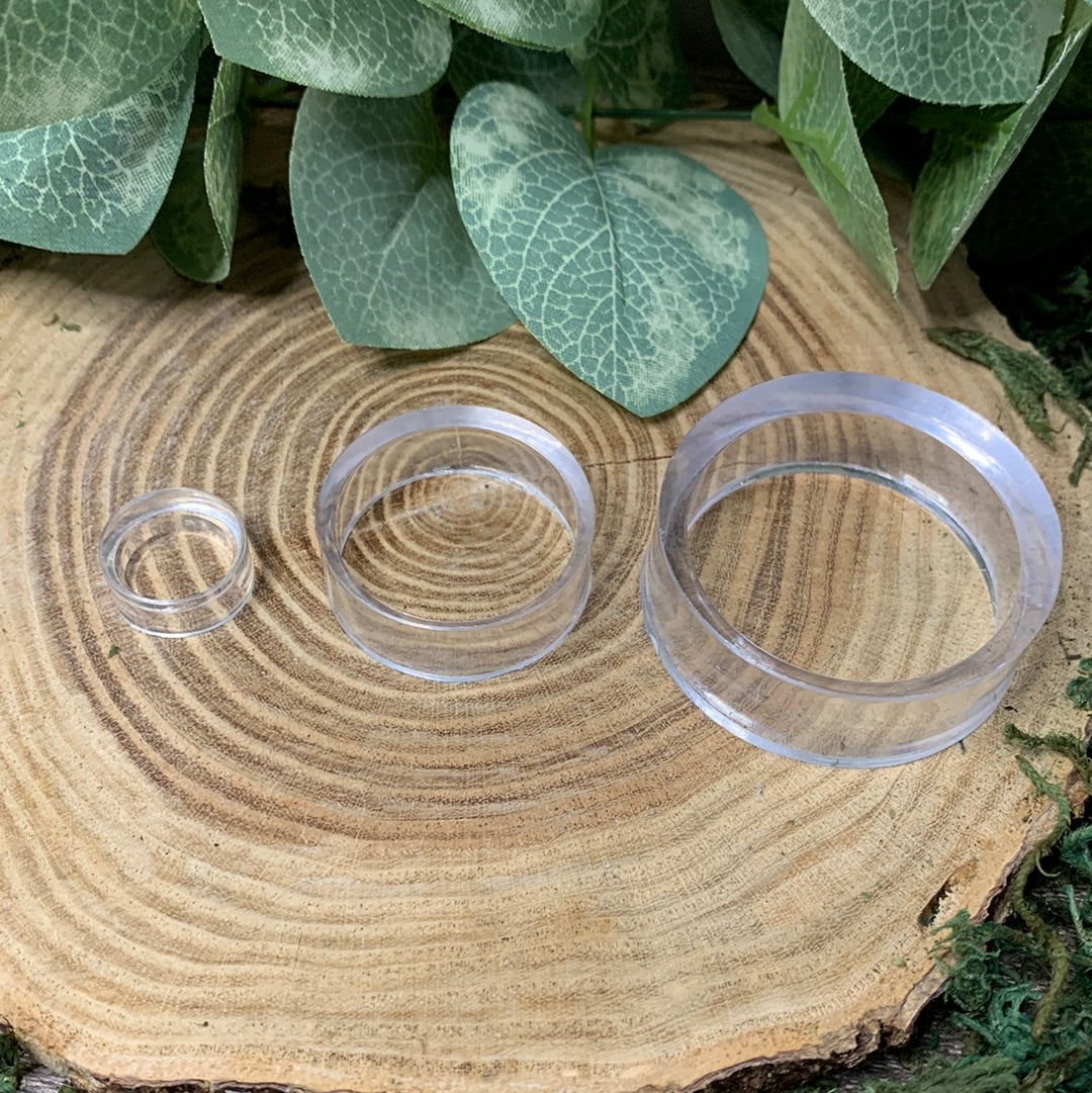 Plastic Circular Stands for Spheres